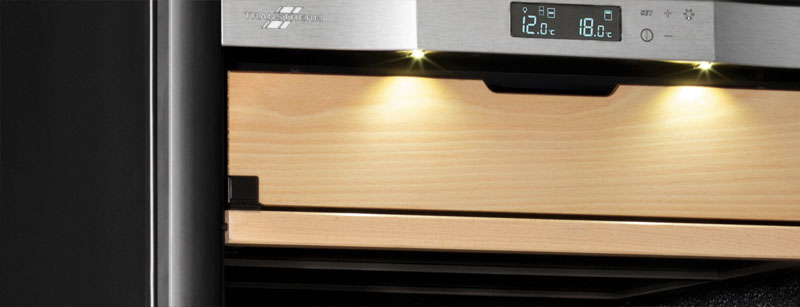 Bảng điều khiển có màn hình LED hiển thị